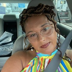 Meet your Posher, Gabriella